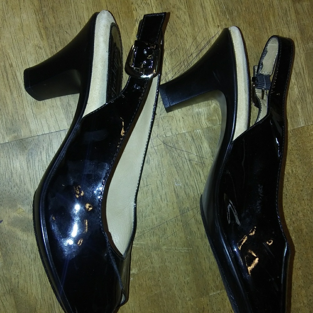 Dress shoes